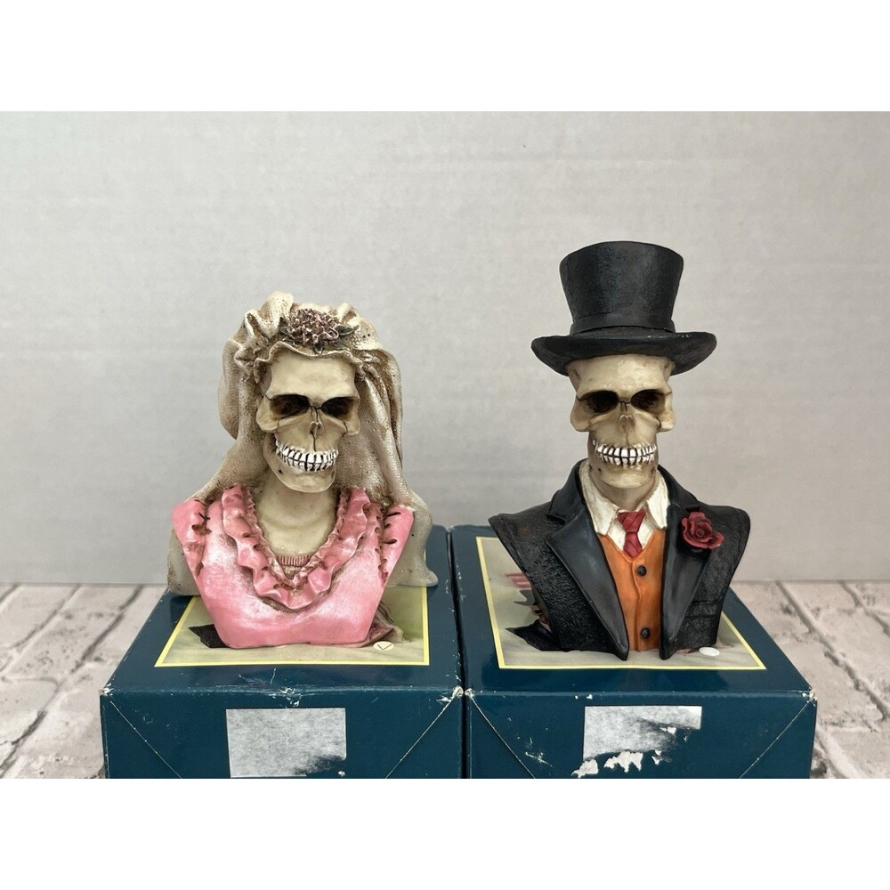 Skeleton Bride And Groom Bust